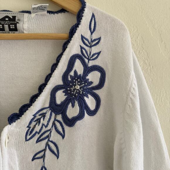 Storybook Knits Rare Vintage White Blue Flowers Cardigan Embroidered Beaded XS - Picture 4 of 8